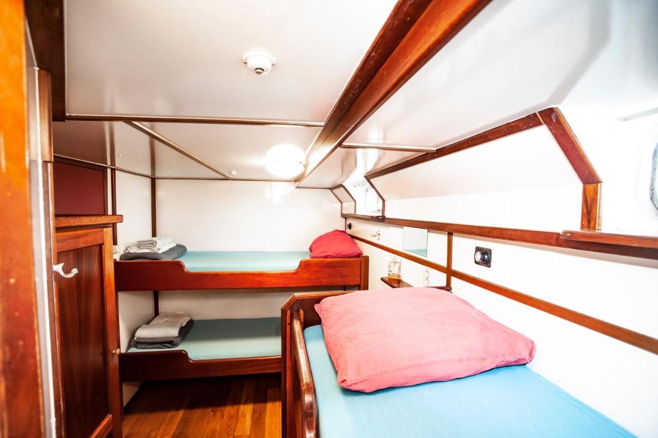 Amsterdam Hotelboat ภายนอก รูปภาพ